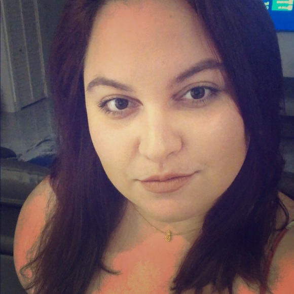 Meet your Posher, Annette - Picture 1 of 1